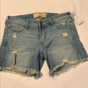 Hollister Boyfriend Short